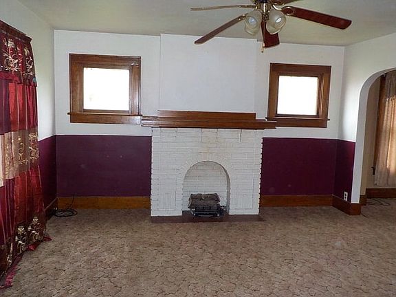 2nd image of 520 Oak St
