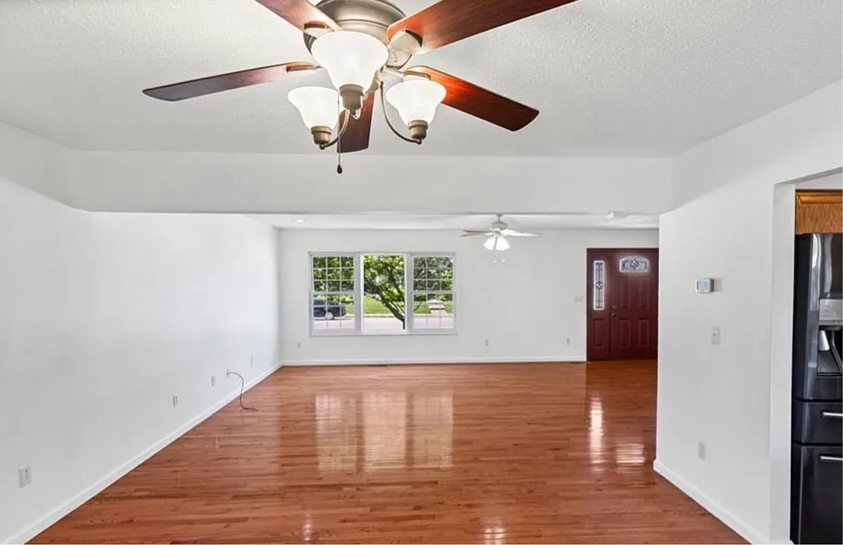 935 Natasha Circle - 1 — Photo 3