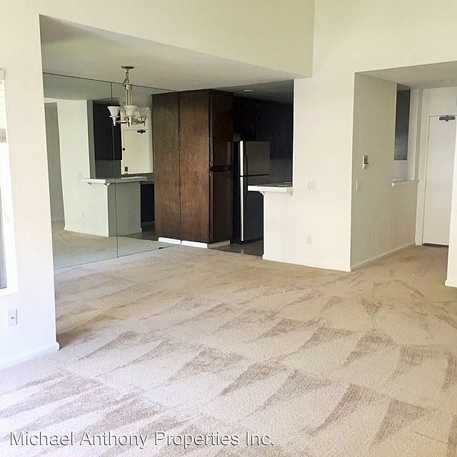 1st image of 10400 Caminito Cuervo Unit 277