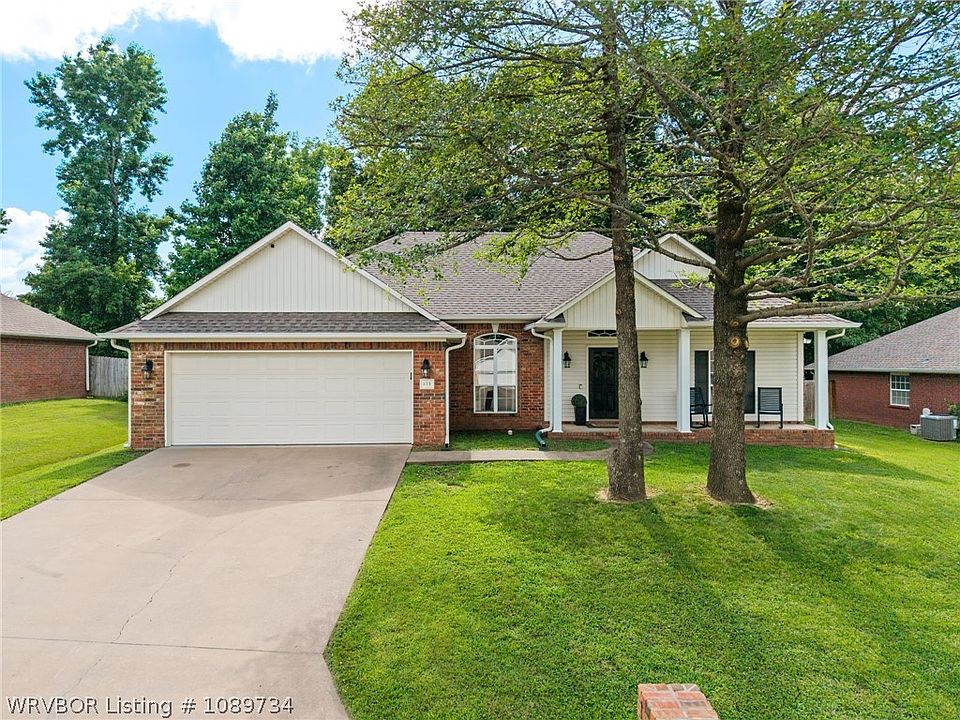 1st image of 675 Eastern Hills Dr