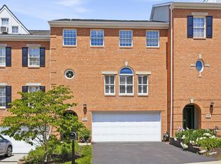 237 Merion Dr, Pittsburgh, PA 15228