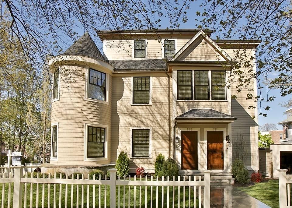 1st image of 133 Winchester St #133