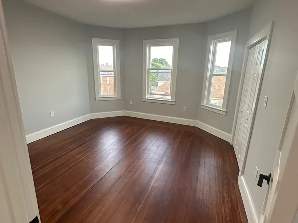 20 Floyd St #3, Dorchester, MA 02124