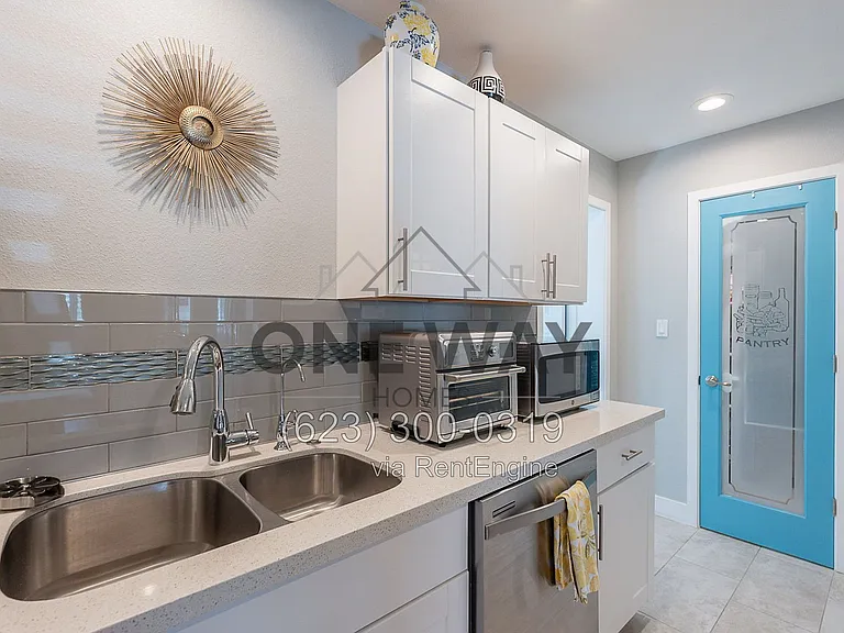 1830 N McAllister Ave — Photo 7