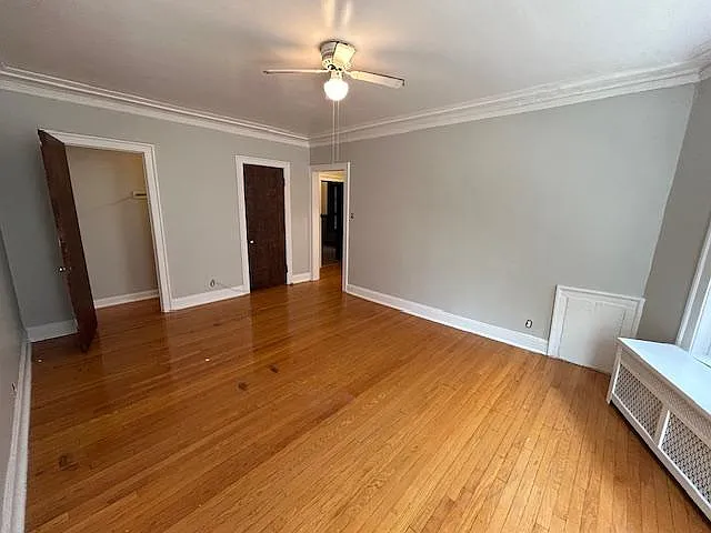 Building Photo - 1154 W Lunt Ave #116