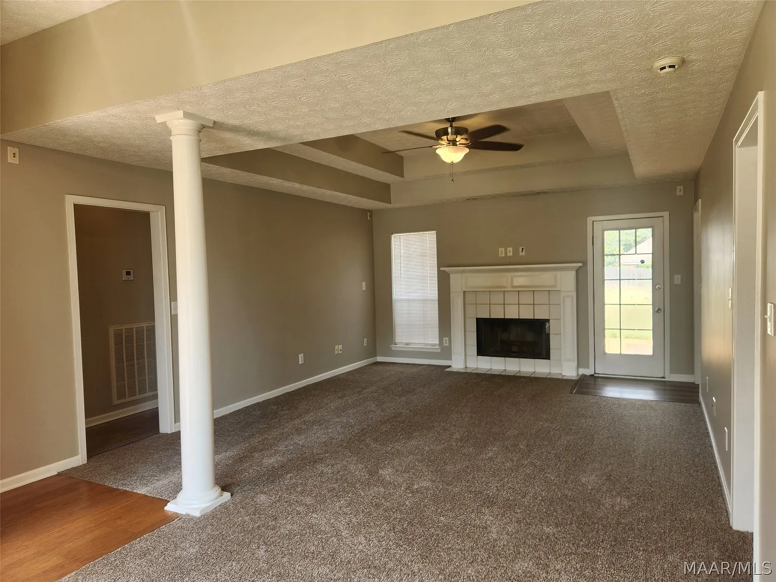 3 bed, 2.0 bath, 1555 sqft, $1,850 — Photo 4