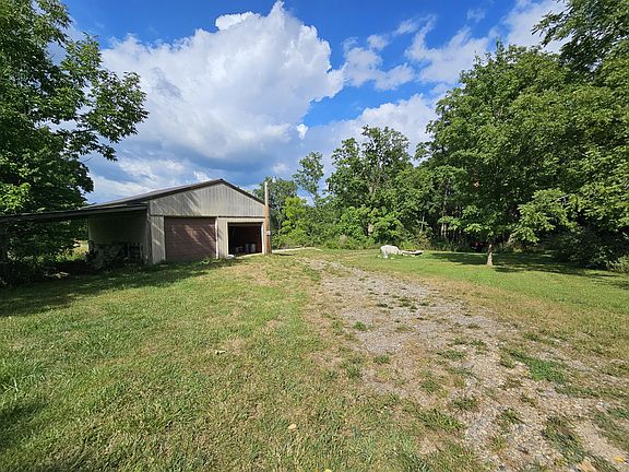 5th image of 8475 Ross Rd