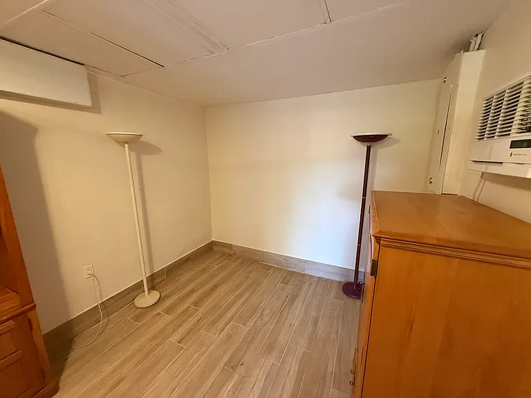 551 SW 47th Ct #A — Photo 11