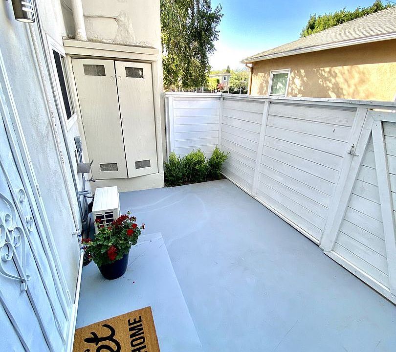 1st image of 10986 Culver Blvd
