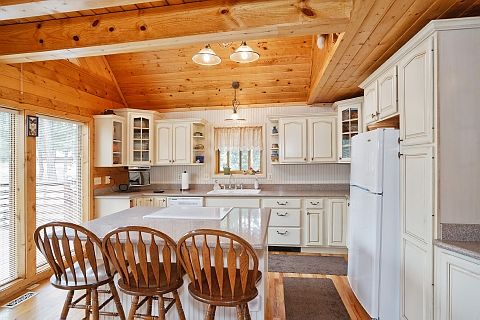SILE STONE COUNTER TOPS AND