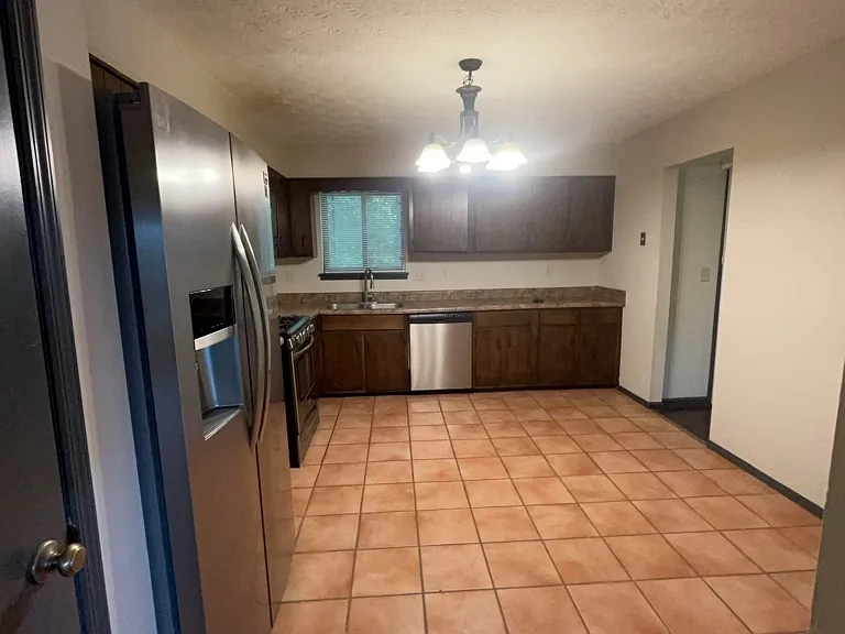 1265 Herrington Rd — Photo 14