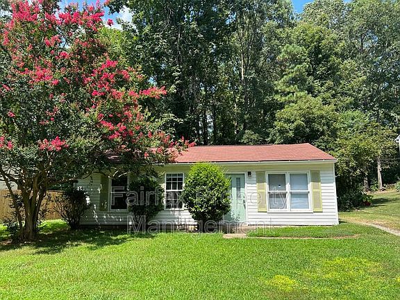 2nd image of 2624 De Mille St