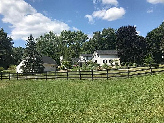5th image of 1071 Honey Creek Ave NE