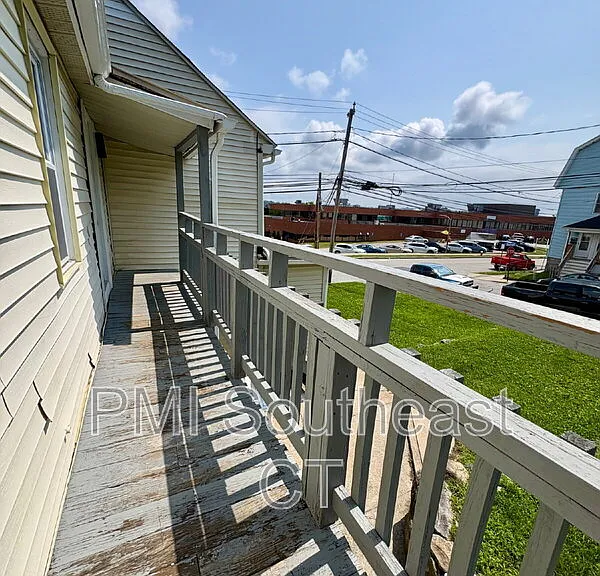 65 Shaw St #2-B — Photo 2