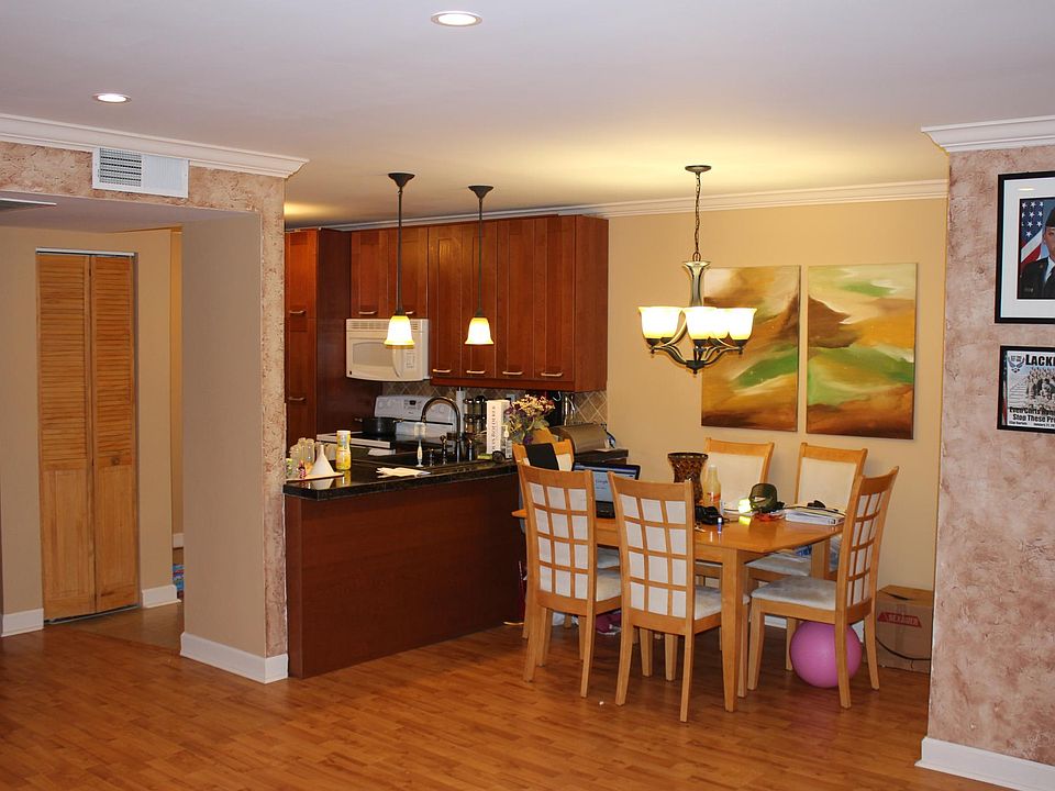 2nd image of 755 Summer Ave APT 1A