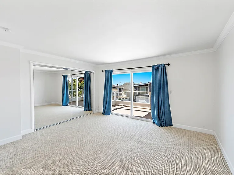 882 Acapulco St — Photo 23