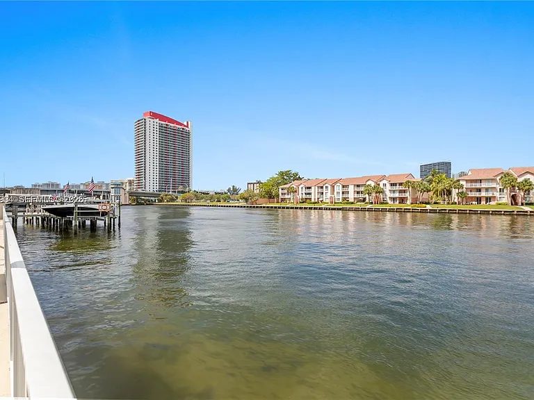 3800 S Ocean Dr #1423 — Photo 30