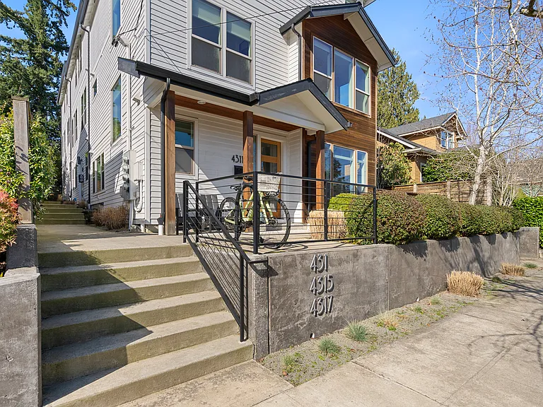 4311 N Borthwick Ave #1 — Photo 29