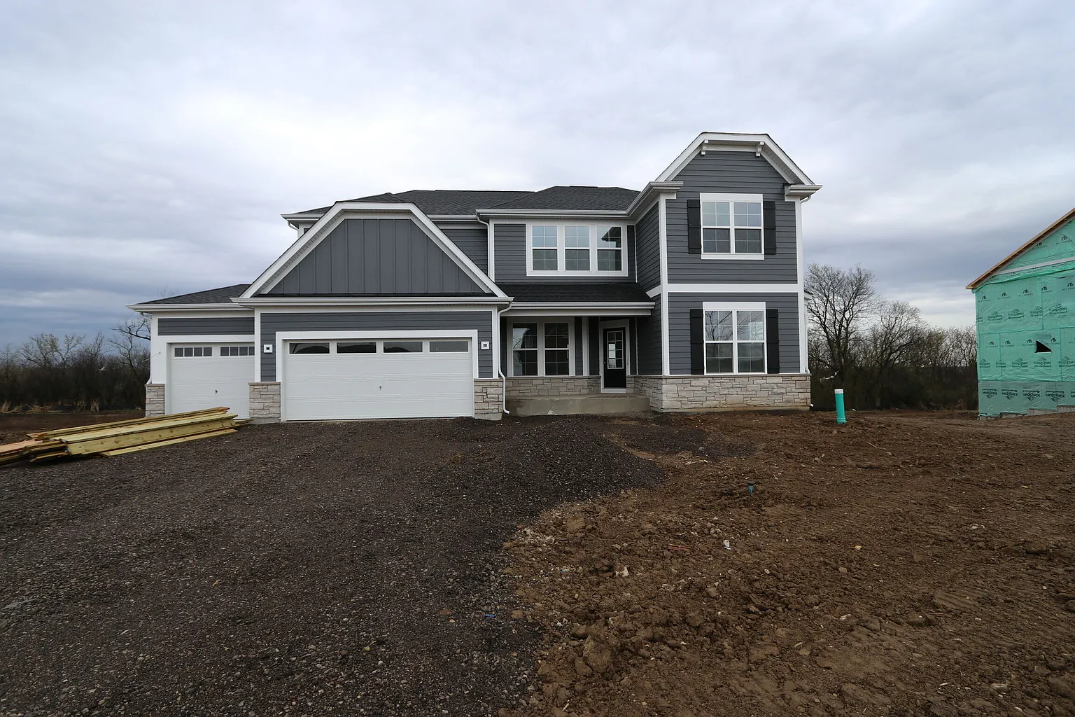 28 Open Pkwy N photo 1