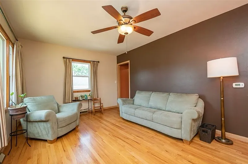 3 bed, 1.0 bath, 1656 sqft, $1,500 — Photo 4