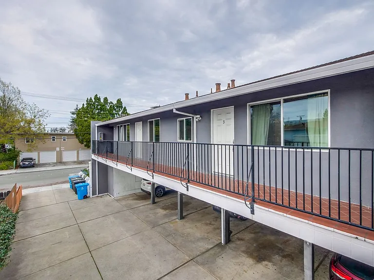 193 Redwood Avenue — Photo 30