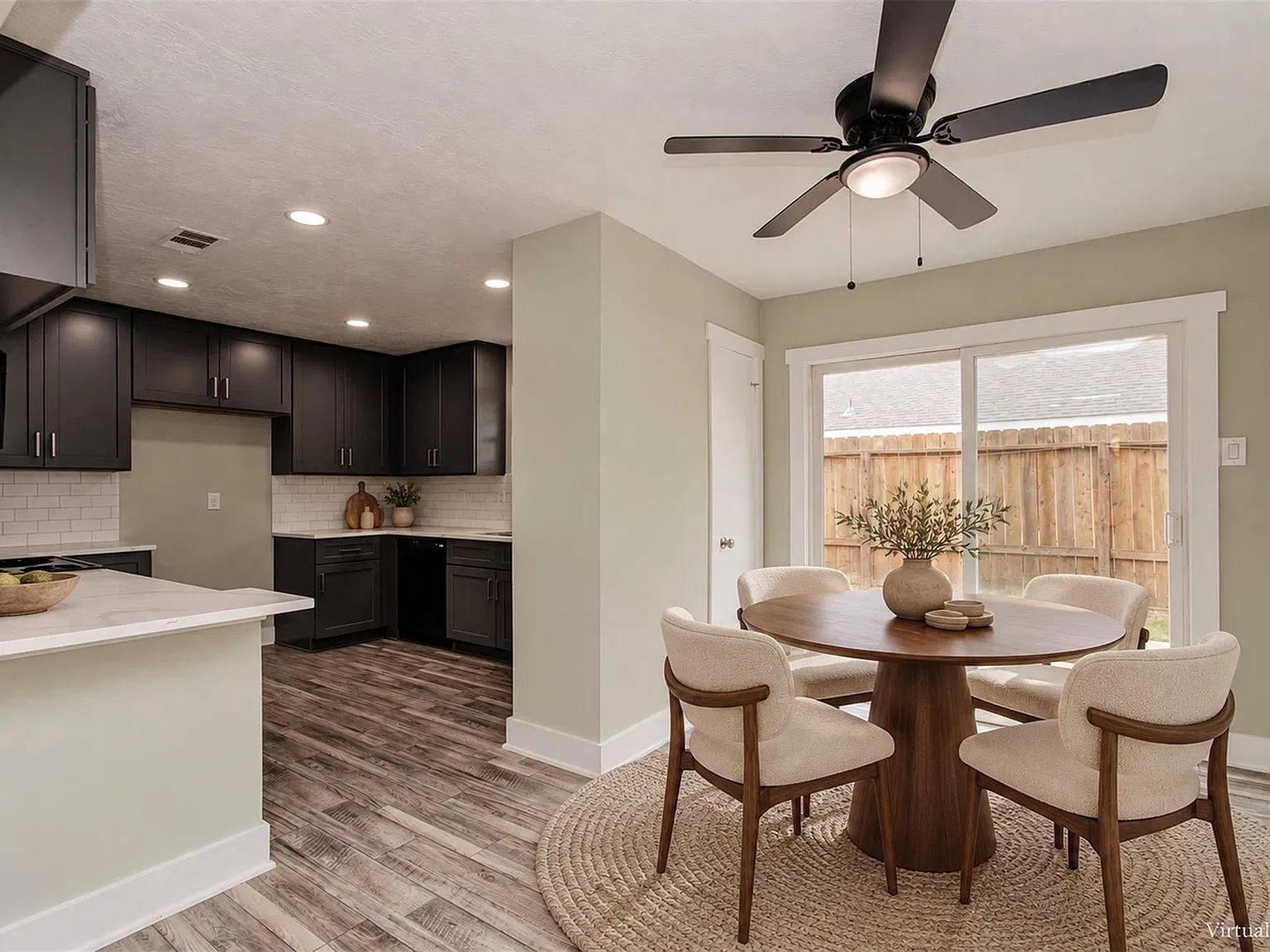 3 bed, 2.0 bath, 1410 sqft, $1,950 — Photo 4