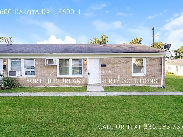 3600 Dakota Dr #J — Photo 3