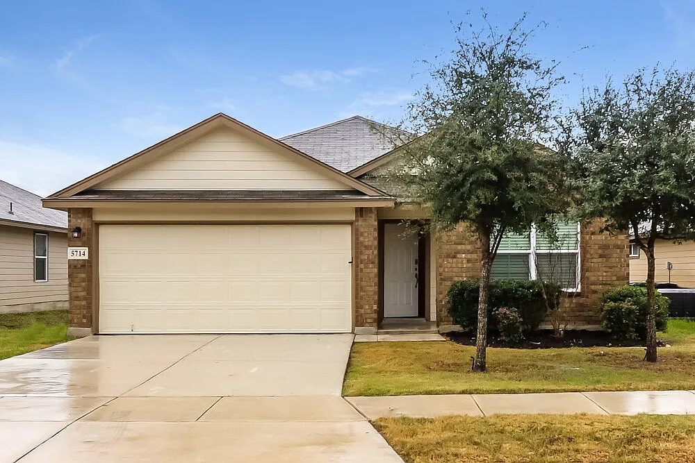 4 bed, 2.0 bath, 1733 sqft, $1,805 — Photo 1