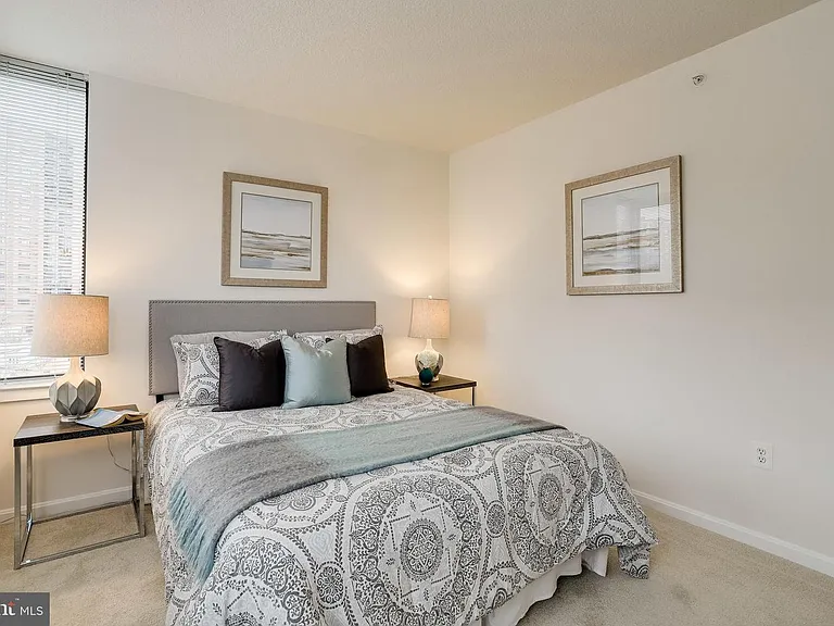 2220 Fairfax Dr #803 — Photo 29