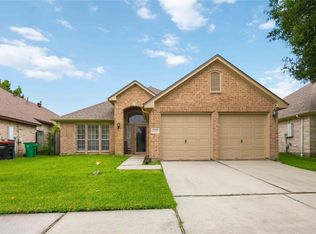 4231 Applerock Dr, Baytown, TX 77521
