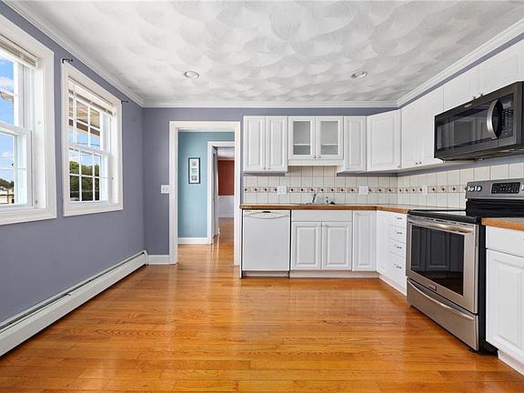 5th image of 2799 Pawtucket Ave