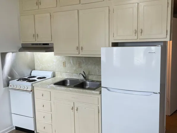 237 E 7th St #4, Sheridan, IN 46069