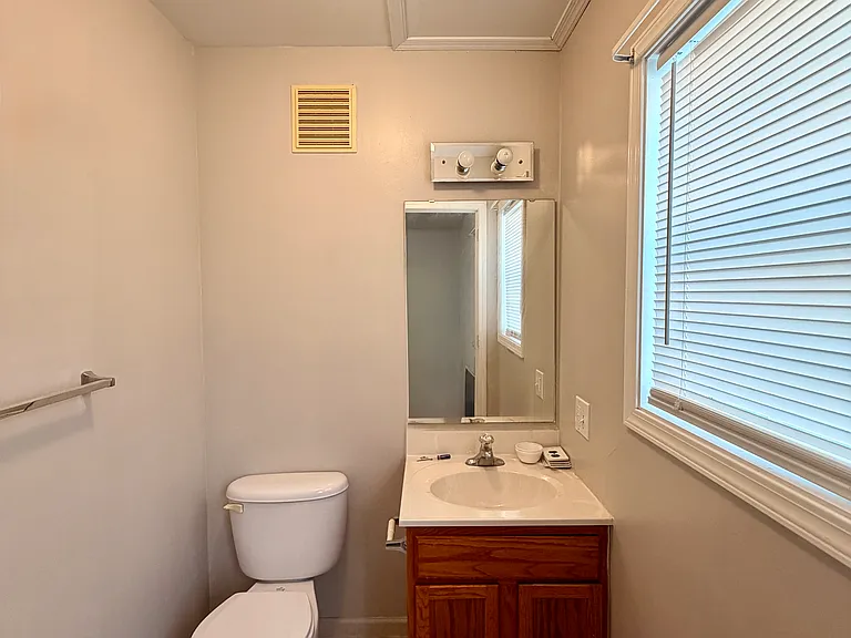 1210A 7th Ave #18 — Photo 13
