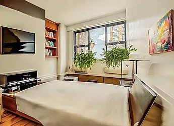 Rented by Manhattan Realty Group