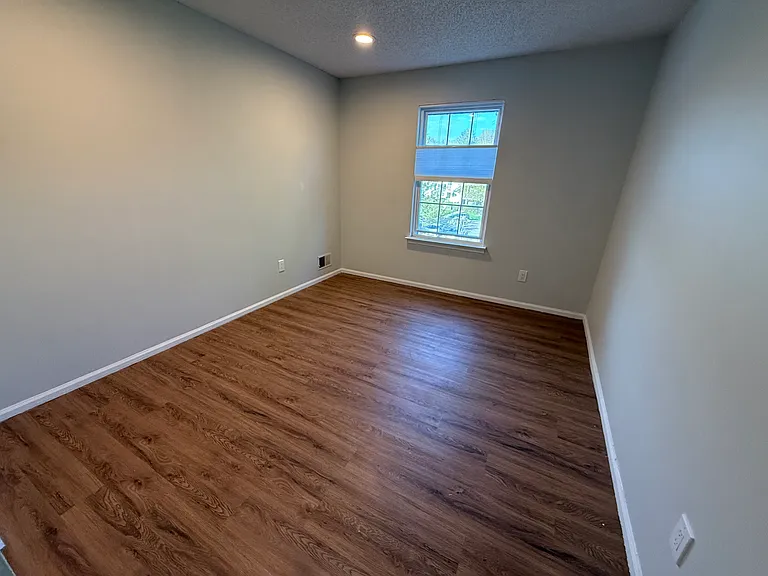197 Larch Ln — Photo 9