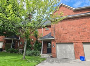100 Beddoe Dr #38, Hamilton, ON L8P 4Z2
