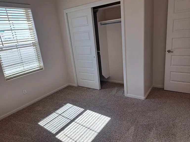 1040 San Cristobal Dr — Photo 14