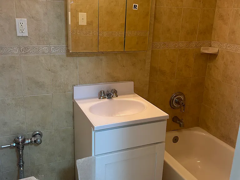 1230 Avenue Y #D5 — Photo 9