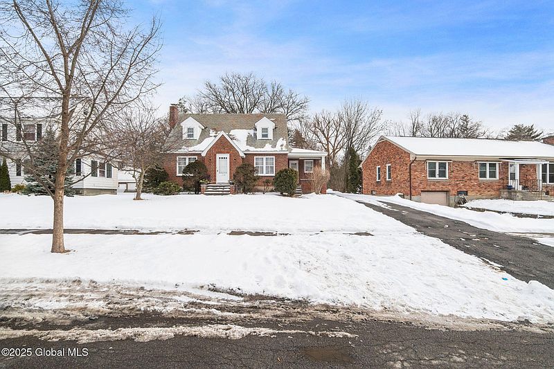 3rd image of 1734 Randolph Road