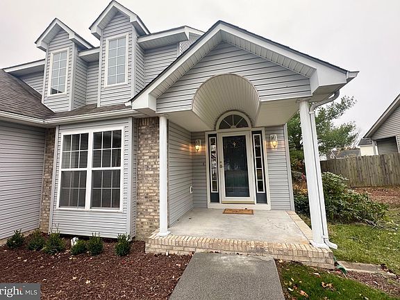 2nd image of 110 Suffolk Cir