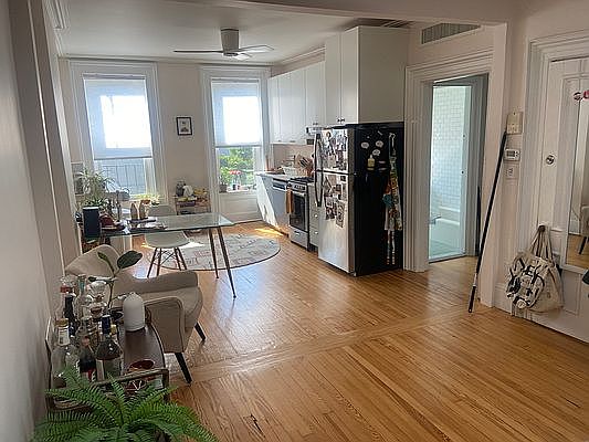 1st image of 247 6th Ave Floor 3