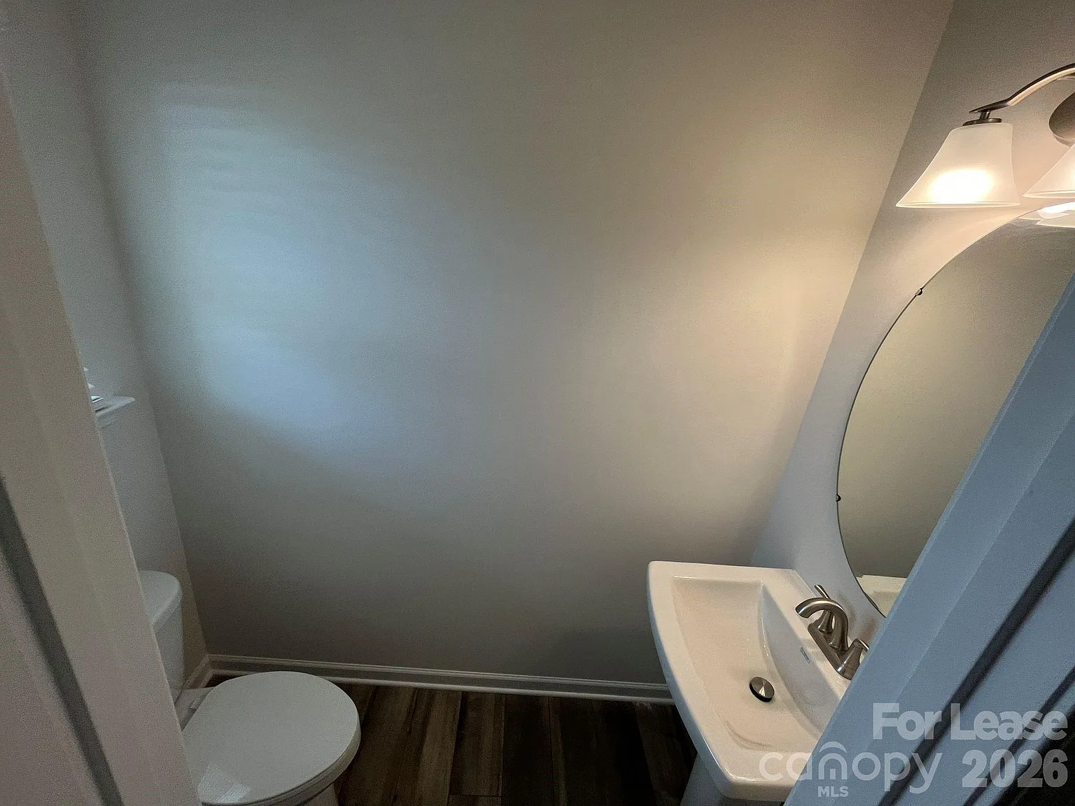 4 bed, 2.5 bath, $2,000 — Photo 3