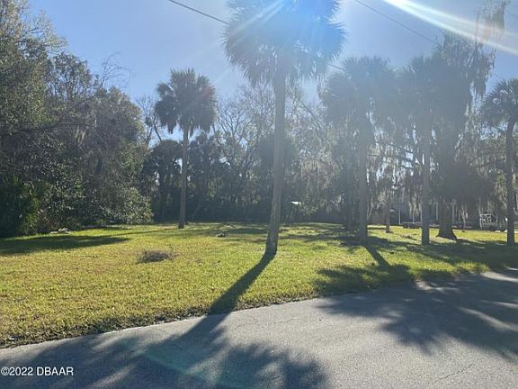 3rd image of 161 Warren Ave