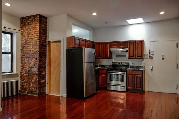 Rented by Miron Realty Group | media 1