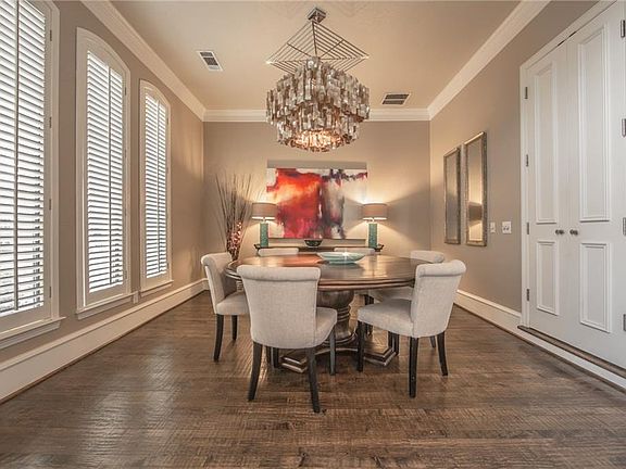 5th image of 10 Winding Hollow Ln