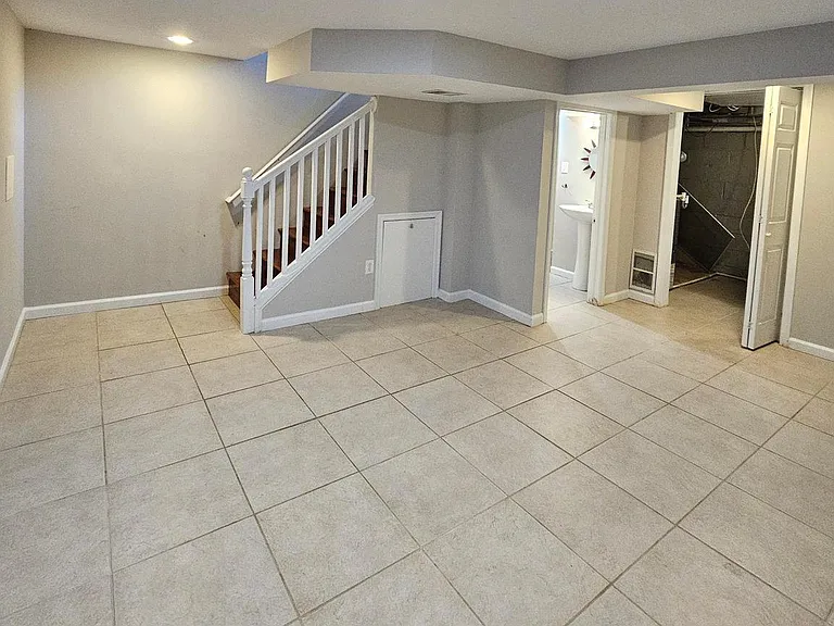 2214 Arlington Ter — Photo 25
