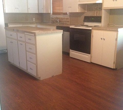 3rd image of 600 E 14th St