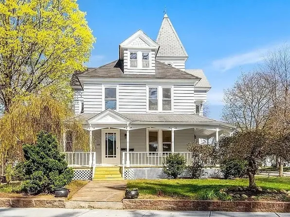 129 Union St, Athol, MA 01331