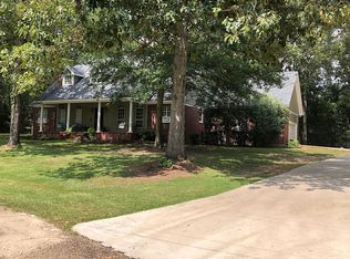 123 Johnny Rawls Rd, Mendenhall, MS 39114