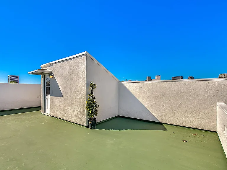 1745 Selby Ave #20 — Photo 31
